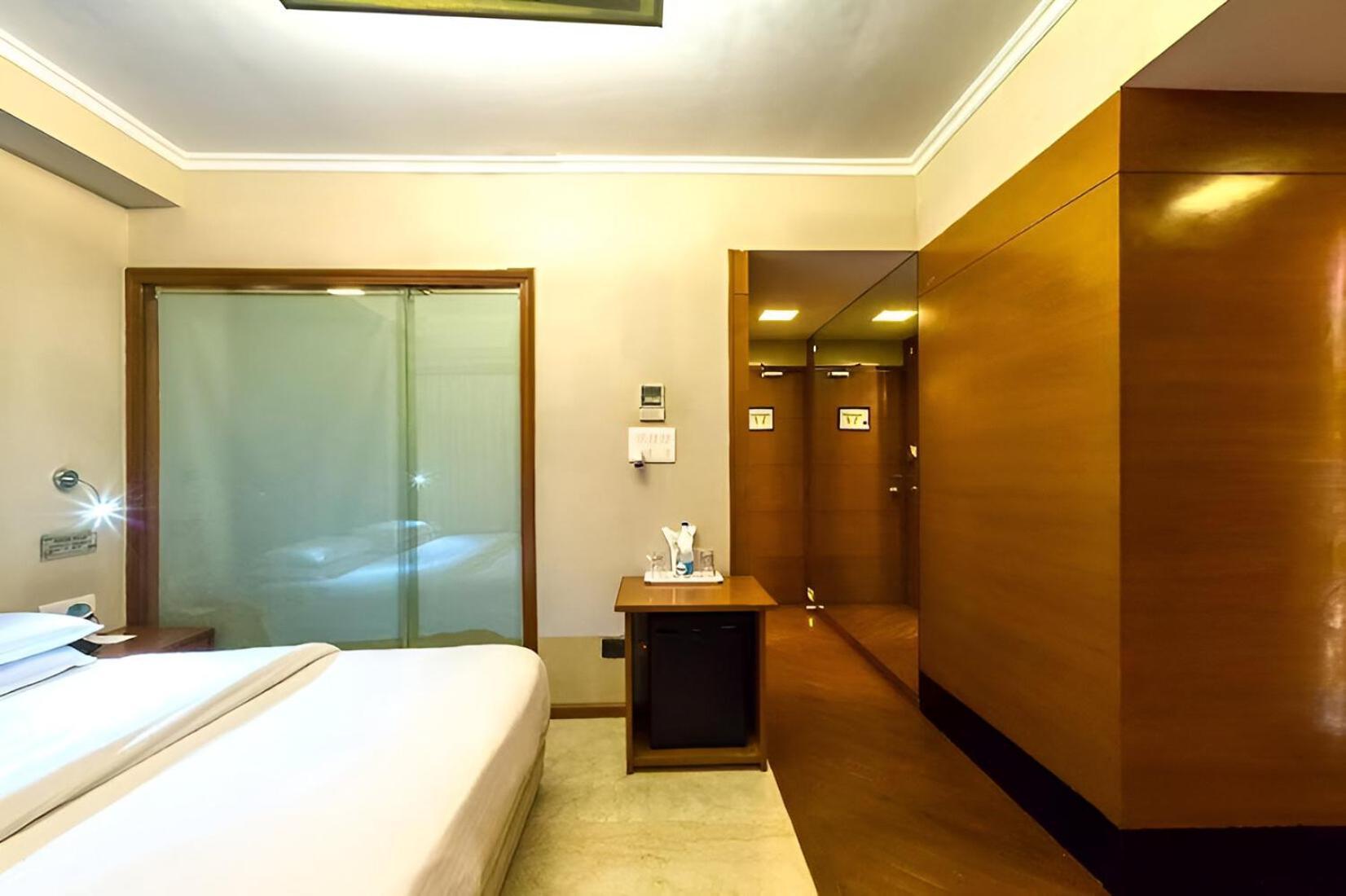 Hotel Aram Jāmnagar 外观 照片